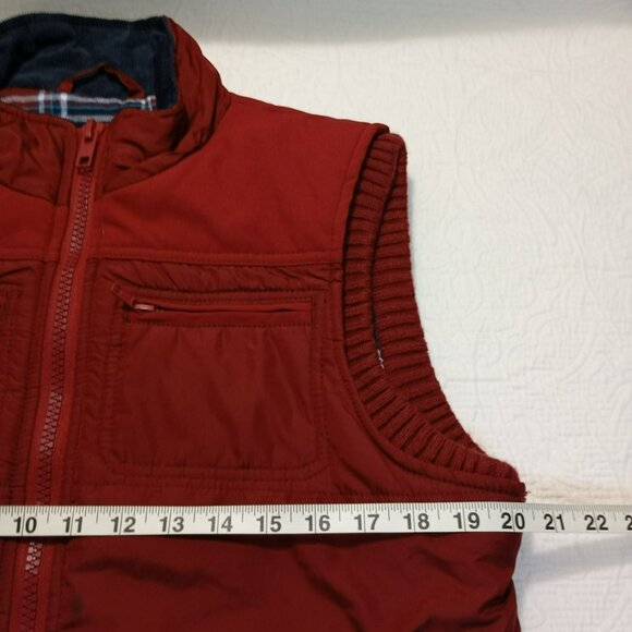 Aeropostale Vest Red Quilted With Plaid Lining Mens Small - Picture 10 of 11